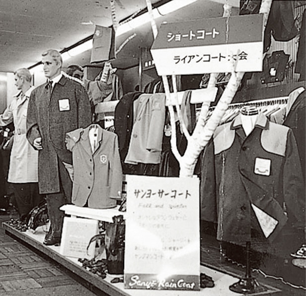 百貨店の売場風景（1950年代後半）