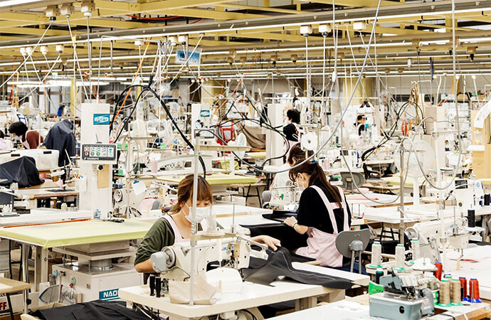 「サンヨーソーイング 青森ファクトリー」工場内部